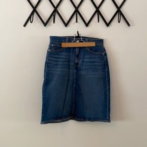 Levi’s Classic Denim Skirt